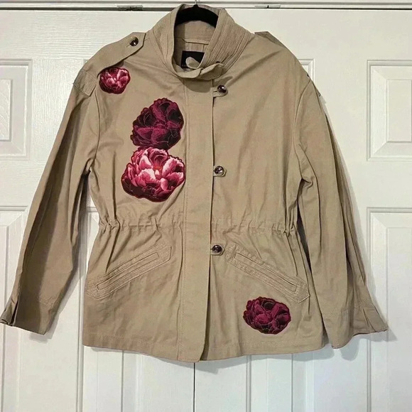 Banana Republic Jackets & Blazers - NWT Banana Republic Tan Floral Embroidered Patch Safari Utility Jacket Size M
